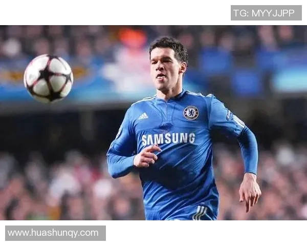 德国足球明星年轻时期的珍贵照片回顾与成长历程揭秘