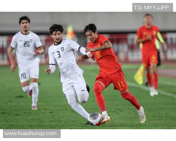 足球明星与其他球员的精彩对抗赛引发热议与讨论