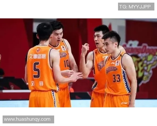 重庆篮球队比赛经验分析及其对球队表现的影响探讨 重庆篮球队比赛经验分析及其对球队表现的影响探讨